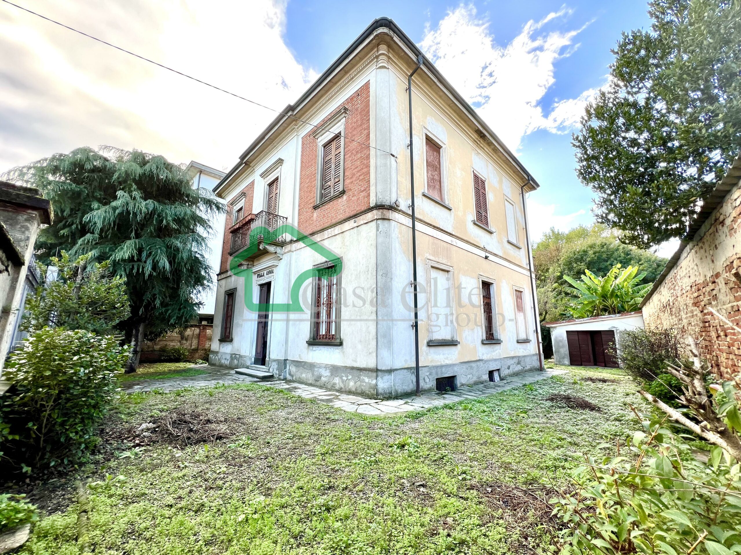 Affascinante Villa in Vendita Zona Faustina